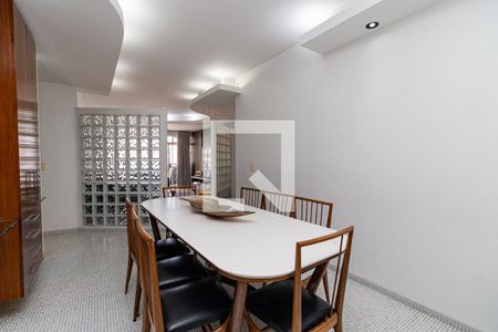 Apartamento à venda com 148m², 2 quartos e 1 vaga Apartamento à venda com 148m², 2 quartos e 1 vagaSala