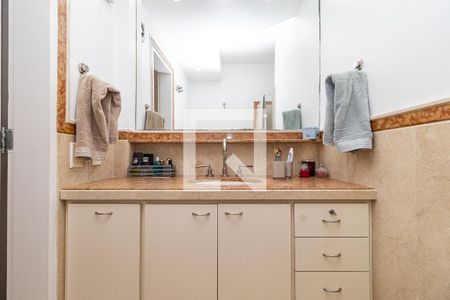 Apartamento à venda com 148m², 2 quartos e 1 vaga Apartamento à venda com 148m², 2 quartos e 1 vagaBanheiro da Suíte 1