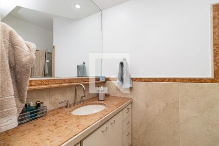 Apartamento à venda com 148m², 2 quartos e 1 vaga Apartamento à venda com 148m², 2 quartos e 1 vagaBanheiro da Suíte 1