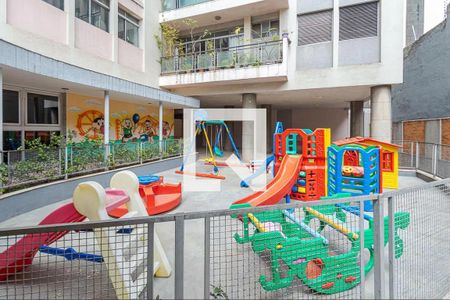 Apartamento à venda com 148m², 2 quartos e 1 vaga Apartamento à venda com 148m², 2 quartos e 1 vagaÁrea comum - Playground