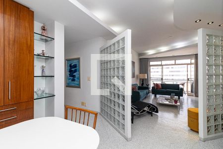 Apartamento à venda com 148m², 2 quartos e 1 vaga Apartamento à venda com 148m², 2 quartos e 1 vagaSala