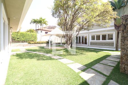 Casa à venda com 1145m², 3 quartos e 6 vagasQuintal