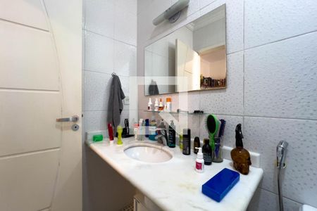 Casa à venda com 120m², 2 quartos e 1 vaga Casa à venda com 120m², 2 quartos e 1 vagaBanheiro