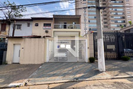 Casa à venda com 120m², 2 quartos e 1 vaga Casa à venda com 120m², 2 quartos e 1 vagaFachada