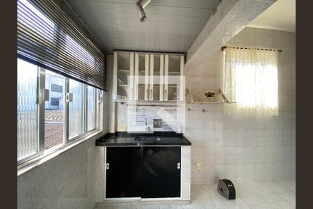 Casa à venda com 115m², 3 quartos e sem vaga Casa à venda com 115m², 3 quartos e sem vagaCozinha