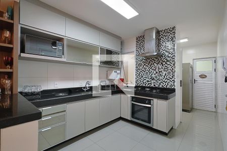 Apartamento à venda com 215m², 4 quartos e 3 vagasCozinha