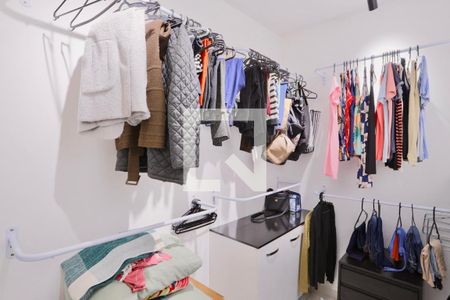 Casa à venda com 120m², 6 quartos e 1 vaga Casa à venda com 120m², 6 quartos e 1 vagaCloset do quarto 4