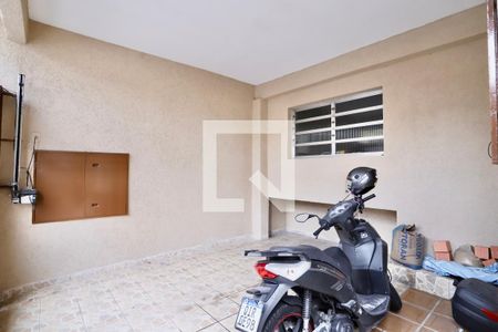 Casa à venda com 120m², 6 quartos e 1 vaga Casa à venda com 120m², 6 quartos e 1 vagaGaragem