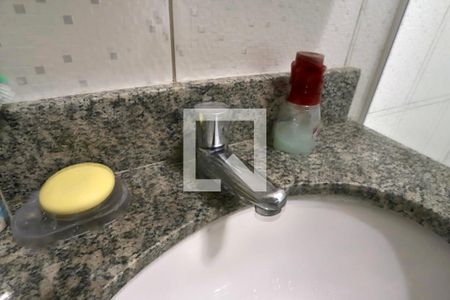 Casa à venda com 120m², 6 quartos e 1 vaga Casa à venda com 120m², 6 quartos e 1 vagaBanheiro 1