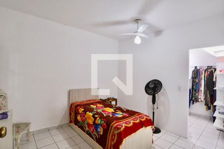 Casa à venda com 120m², 6 quartos e 1 vaga Casa à venda com 120m², 6 quartos e 1 vagaQuarto 4