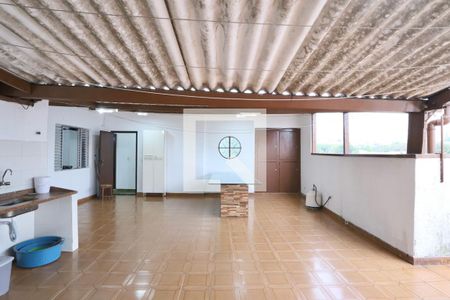 Casa à venda com 120m², 6 quartos e 1 vaga Casa à venda com 120m², 6 quartos e 1 vagaQuintal