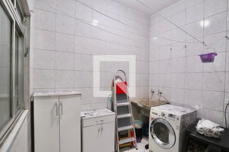 Casa à venda com 120m², 6 quartos e 1 vaga Casa à venda com 120m², 6 quartos e 1 vagaLavanderia 3