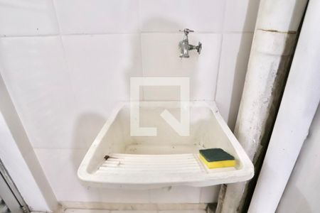 Casa à venda com 120m², 6 quartos e 1 vaga Casa à venda com 120m², 6 quartos e 1 vagaLavanderia 2