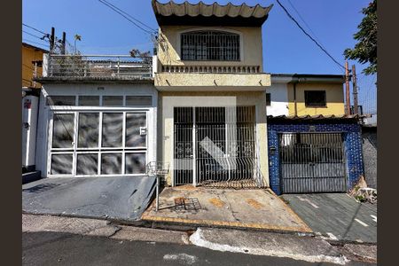 Casa à venda com 130m², 3 quartos e 1 vagaFachada