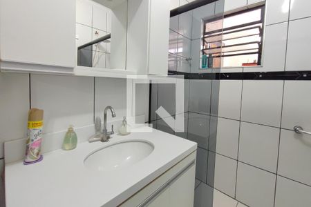 Casa à venda com 280m², 3 quartos e 4 vagasBanheiro Social
