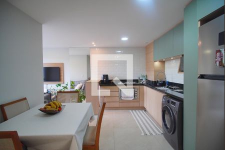 Apartamento à venda com 56m², 2 quartos e 1 vaga Apartamento à venda com 56m², 2 quartos e 1 vagaCozinha