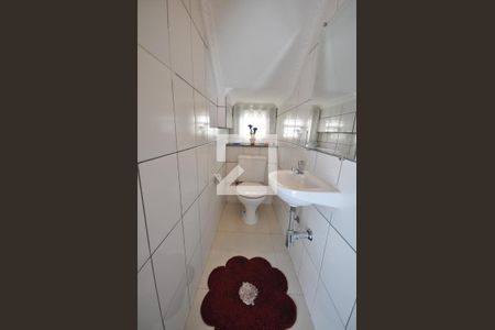 Casa à venda com 220m², 3 quartos e 4 vagasLavabo