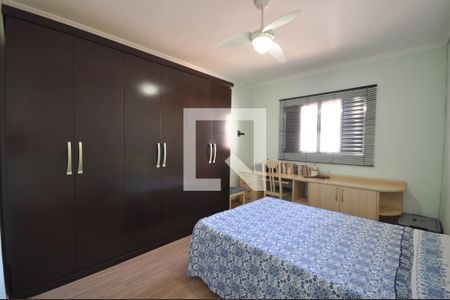 Casa à venda com 220m², 3 quartos e 4 vagasSuíte 2