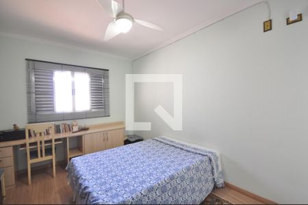 Casa à venda com 220m², 3 quartos e 4 vagasSuíte 2