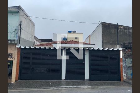 Casa à venda com 310m², 5 quartos e 7 vagas Casa à venda com 310m², 5 quartos e 7 vagasFachada