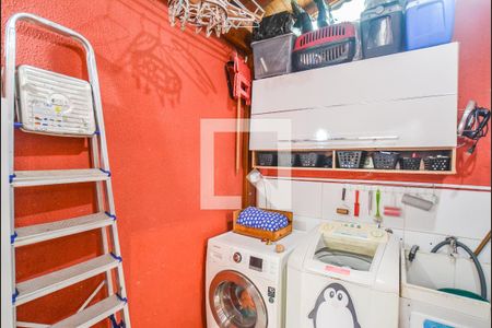 Casa à venda com 110m², 3 quartos e 3 vagasÁrea de Serviço