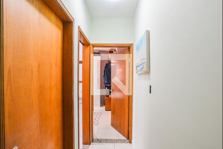 Corredor de casa à venda com 3 quartos, 110m² em Vila Marina, Santo André