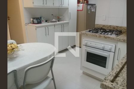 Apartamento à venda com 71m², 2 quartos e 1 vaga Apartamento à venda com 71m², 2 quartos e 1 vagaCozinha