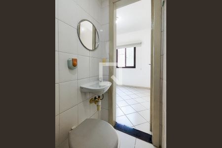Apartamento à venda com 70m², 2 quartos e 1 vaga Apartamento à venda com 70m², 2 quartos e 1 vagaBanheiro de serviço