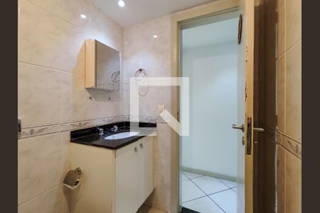 Apartamento à venda com 70m², 2 quartos e 1 vaga Apartamento à venda com 70m², 2 quartos e 1 vagaBanheiro Corredor