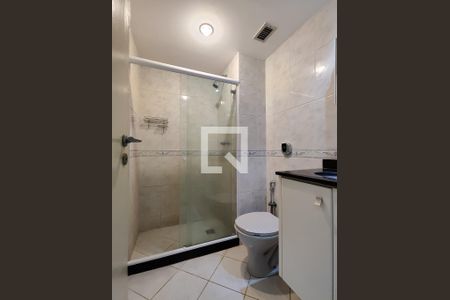 Apartamento à venda com 70m², 2 quartos e 1 vaga Apartamento à venda com 70m², 2 quartos e 1 vagaBanheiro Corredor