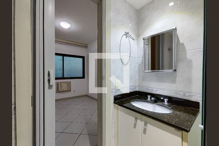 Apartamento à venda com 70m², 2 quartos e 1 vaga Apartamento à venda com 70m², 2 quartos e 1 vagaBanheiro da Suíte