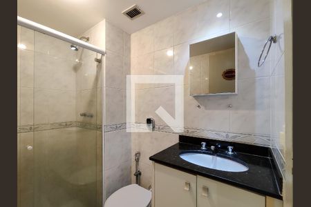 Apartamento à venda com 70m², 2 quartos e 1 vaga Apartamento à venda com 70m², 2 quartos e 1 vagaBanheiro Corredor