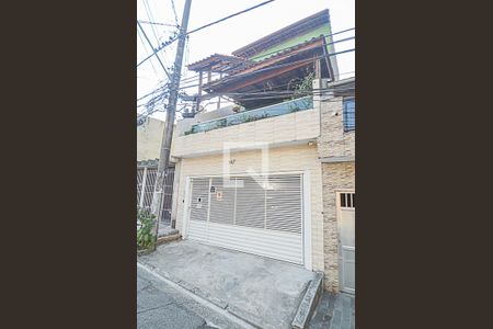 Casa à venda com 90m², 1 quarto e sem vaga Casa à venda com 90m², 1 quarto e sem vagaFachada