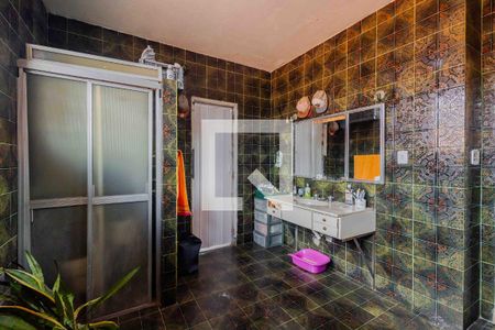 Casa à venda com 690m², 4 quartos e 5 vagasBanheiro da Suíte