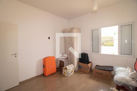 Casa à venda com 287m², 3 quartos e 2 vagas Casa à venda com 287m², 3 quartos e 2 vagasQuarto 2 suite