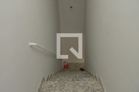 Apartamento à venda com 82m², 2 quartos e 1 vagaEscada