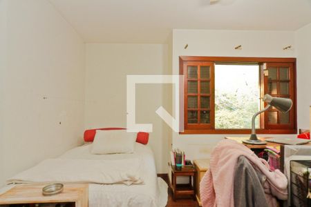 Casa à venda com 583m², 3 quartos e 4 vagas Casa à venda com 583m², 3 quartos e 4 vagasSuíte 3