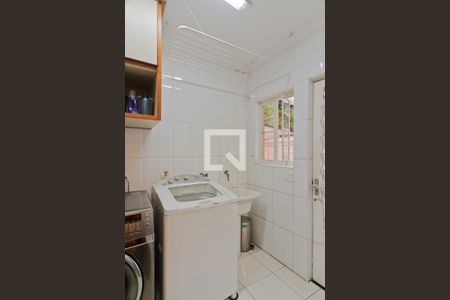 Casa à venda com 583m², 3 quartos e 4 vagas Casa à venda com 583m², 3 quartos e 4 vagasÁrea de Serviço