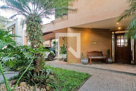 Casa à venda com 583m², 3 quartos e 4 vagas Casa à venda com 583m², 3 quartos e 4 vagasÁrea externa