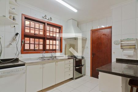 Casa à venda com 583m², 3 quartos e 4 vagas Casa à venda com 583m², 3 quartos e 4 vagasCozinha