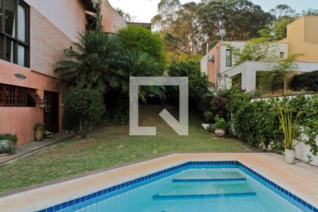 Casa à venda com 583m², 3 quartos e 4 vagas Casa à venda com 583m², 3 quartos e 4 vagasÁrea externa