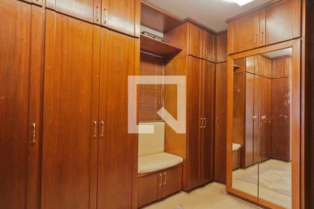 Casa à venda com 583m², 3 quartos e 4 vagas Casa à venda com 583m², 3 quartos e 4 vagasSuíte 1