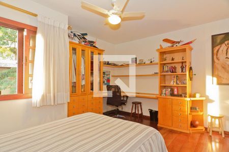 Casa à venda com 583m², 3 quartos e 4 vagas Casa à venda com 583m², 3 quartos e 4 vagasSuíte 2