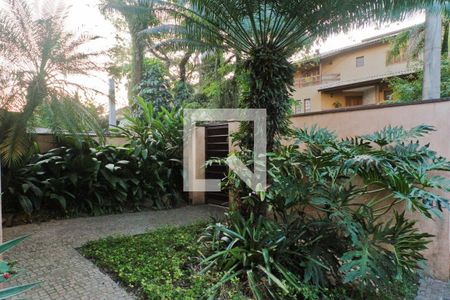 Casa à venda com 583m², 3 quartos e 4 vagas Casa à venda com 583m², 3 quartos e 4 vagasÁrea externa