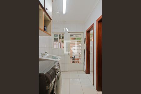 Casa à venda com 583m², 3 quartos e 4 vagas Casa à venda com 583m², 3 quartos e 4 vagasÁrea de Serviço