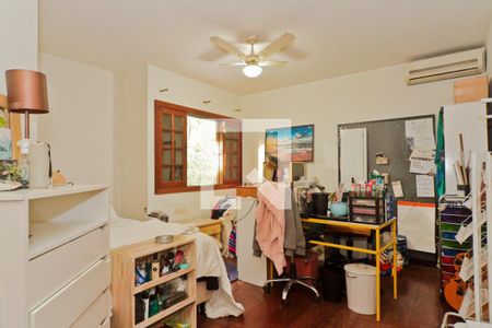 Casa à venda com 583m², 3 quartos e 4 vagas Casa à venda com 583m², 3 quartos e 4 vagasSuíte 3