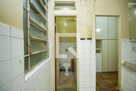 Apartamento à venda com 116m², 3 quartos e sem vaga Apartamento à venda com 116m², 3 quartos e sem vagaBanheiro de serviço