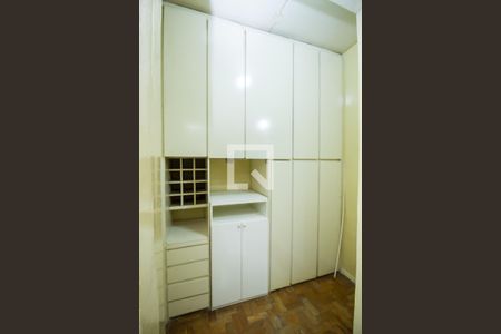 Apartamento à venda com 116m², 3 quartos e sem vaga Apartamento à venda com 116m², 3 quartos e sem vagaQuarto de Serviço