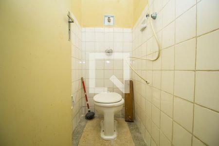Apartamento à venda com 116m², 3 quartos e sem vaga Apartamento à venda com 116m², 3 quartos e sem vagaBanheiro de serviço