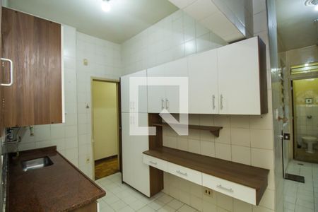 Apartamento à venda com 116m², 3 quartos e sem vaga Apartamento à venda com 116m², 3 quartos e sem vagaCozinha